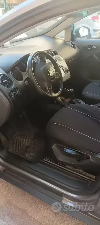 Usata Seat Altea 105 CV (77 kW) 2006 Grigio Monovolume