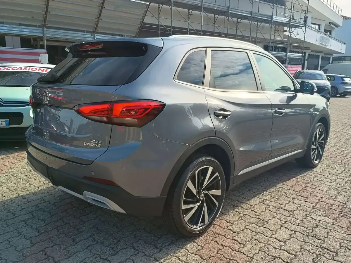 Nuova MG ZS Luxury 102 CV (75 kW) 2026 Hampstead grey SUV