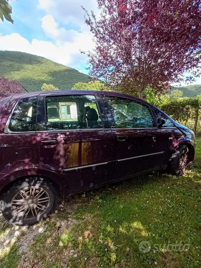 Usata Lancia Musa 69 CV (50 kW) 2008 Monovolume