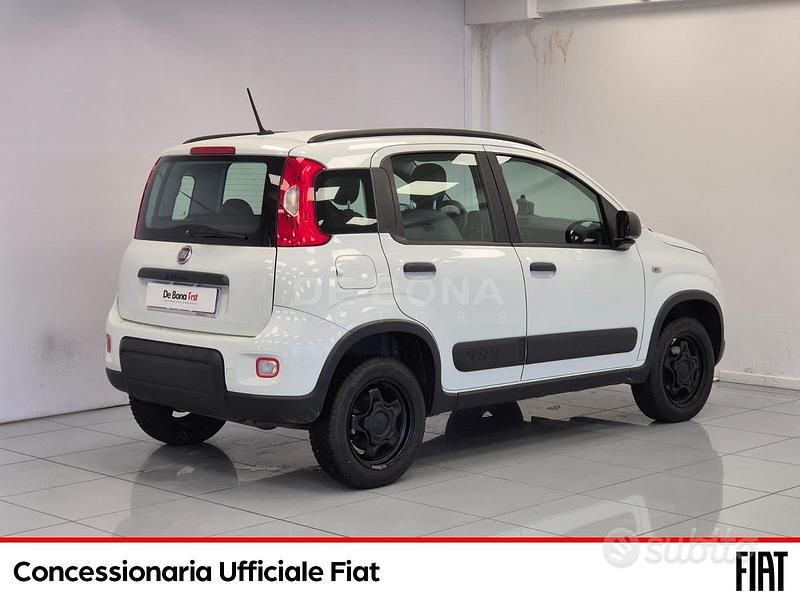 Usata Fiat Panda 4x4 Wild 86 CV (63 kW) 2021 Bianco Utilitaria
