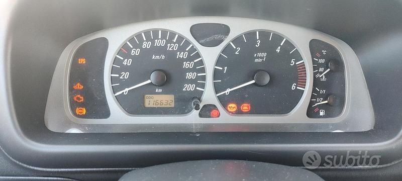 Usata Opel Agila 69 CV (50 kW) 2007 Grigio Utilitaria