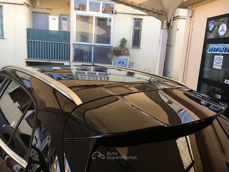 Usata Mercedes GLA180 122 CV (89 kW) 2016 Nero SUV