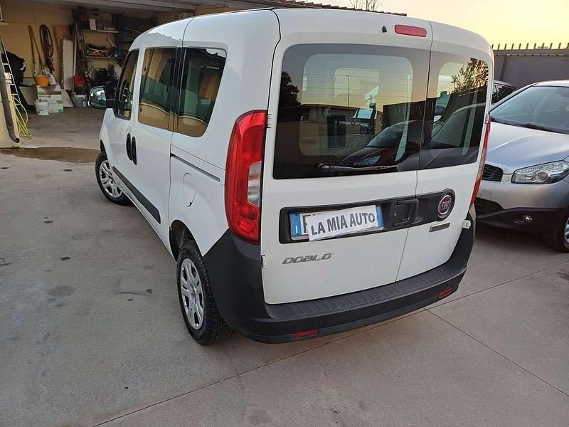 Usata Fiat Doblò Easy 95 CV (69 kW) 2018 Bianco Monovolume