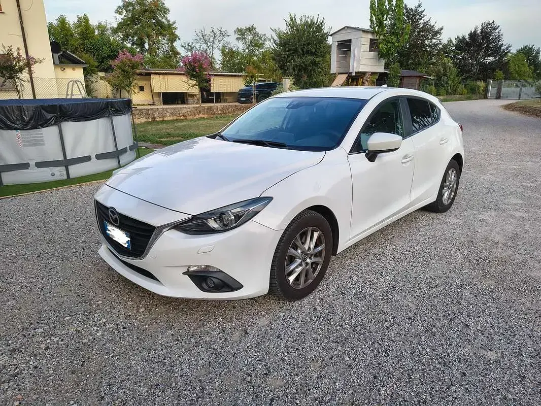Usata Mazda 3 Evolve 105 CV (77 kW) 2016 Bianco Berlina