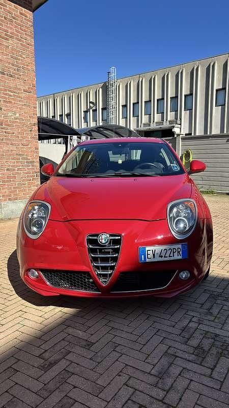 Usata Alfa Romeo MiTo Distinctive 84 CV (61 kW) 2014 Rosso Utilitaria