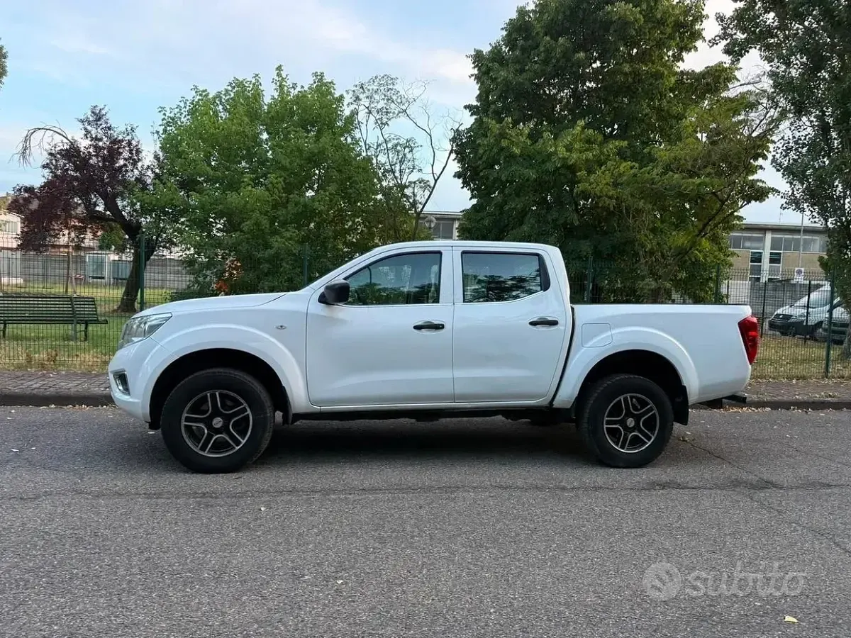 Usata Nissan Navara 163 CV (119 kW) 2021 Bianco Pick-up