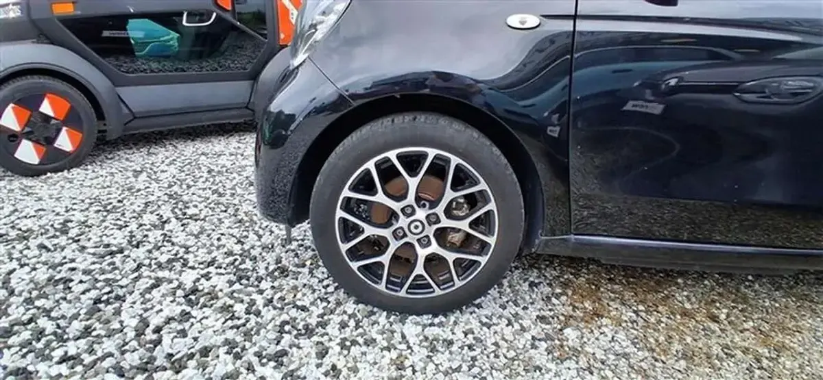 Usata Smart ForFour Electric Drive Passion 60 kW (82 CV) 2020 Nero Berlina
