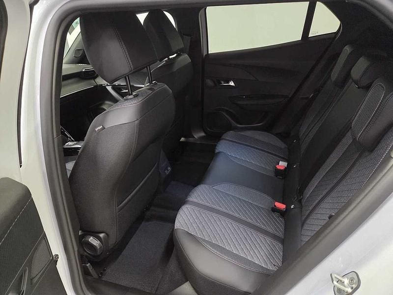 Usata Peugeot 2008 Allure 131 CV (96 kW) 2025 Okenite SUV