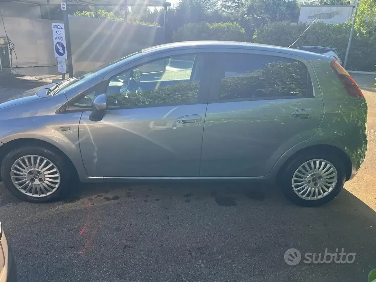 Usata Fiat Punto 90 CV (66 kW) 2006 Utilitaria