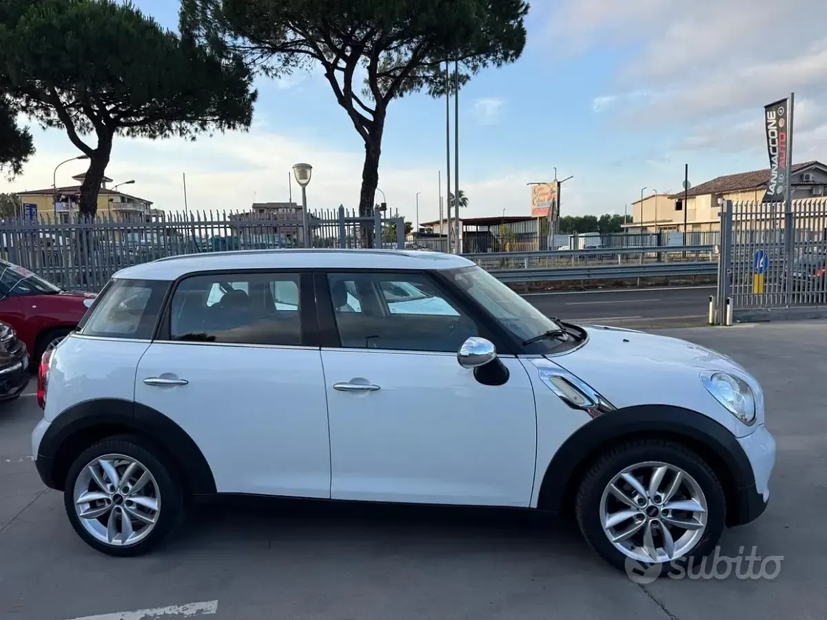 Usata Mini Cooper Countryman 111 CV (81 kW) 2012 Bianco SUV