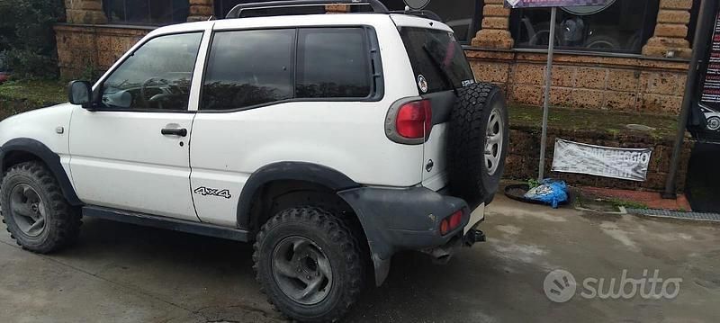 Usata Nissan Terrano 125 CV (91 kW) 2001 Bianco(met.) SUV