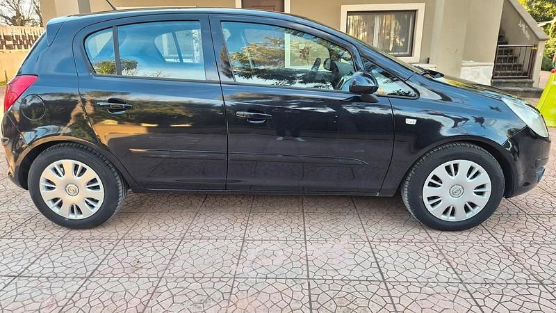 Usata Opel Corsa 2007 Nero Utilitaria