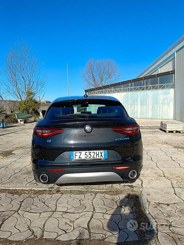 Usata Alfa Romeo Stelvio 190 CV (139 kW) 2019 Nero SUV