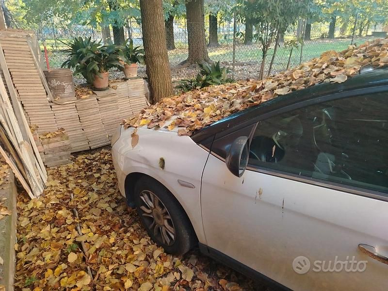 Usata Lancia Delta 120 CV (88 kW) 2012 Bianco Utilitaria