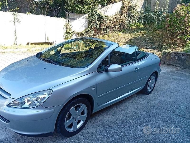 Usata Peugeot 307 CC 2004 Grigio Cabrio