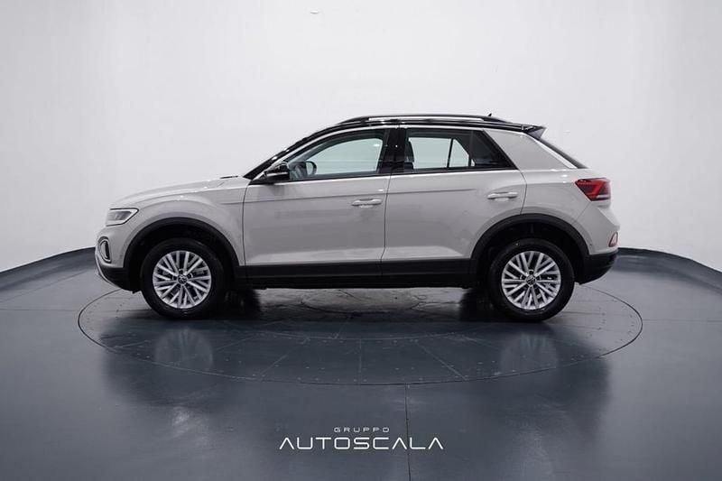 Usata VW T-Roc Life 150 CV (110 kW) 2024 Grigio SUV