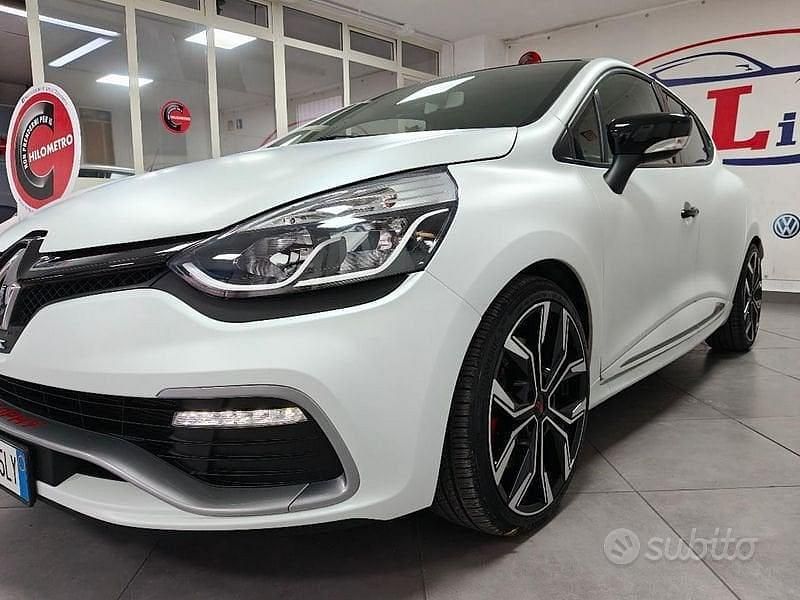 Käytetty Renault Clio IV R.S. 220 HP (161 kW) 2016 Valkoinen Sedan
