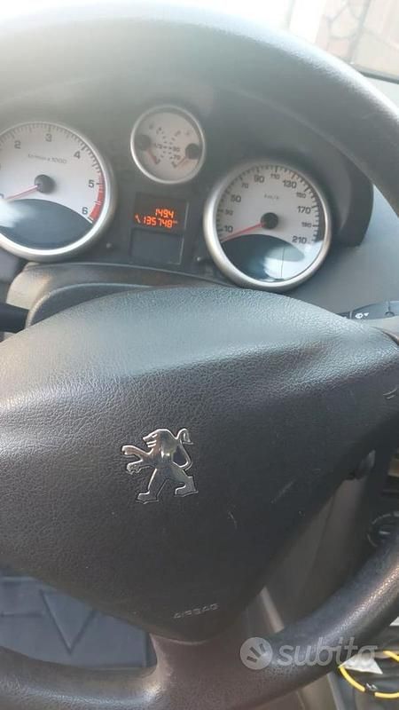 Usata Peugeot 207 90 CV (66 kW) 2008 Grigio Station wagon