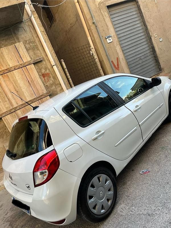 Usata Renault Clio II 2010 Bianco Utilitaria