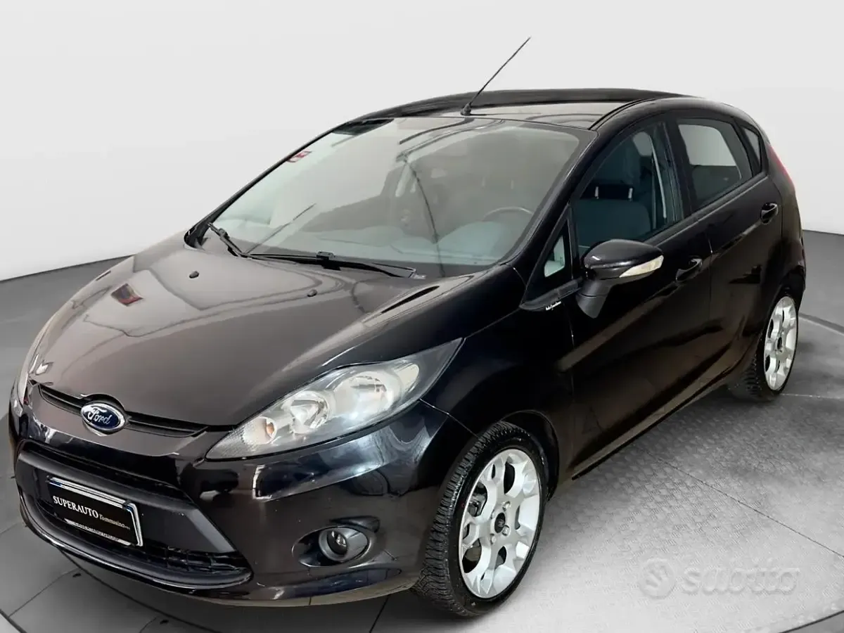 Usata Ford Fiesta Titanium 68 CV (50 kW) 2011 Nero Berlina