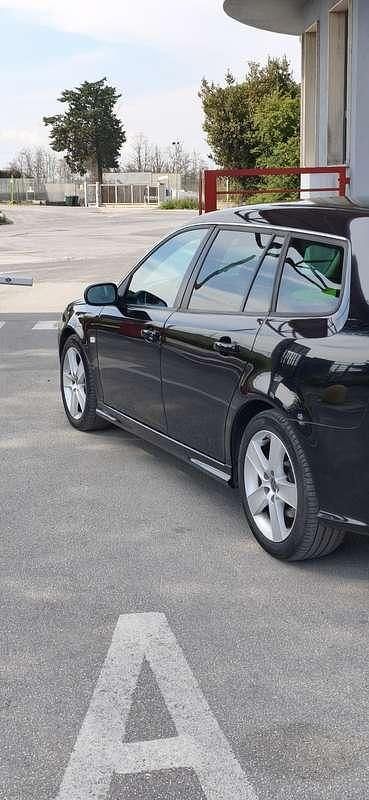 Usata Saab 9-3 Vector 180 CV (132 kW) 2009 Nero Station wagon