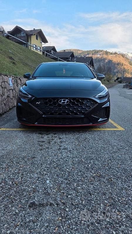 Usata Hyundai i30 280 CV (205 kW) 2023 Nero Berlina