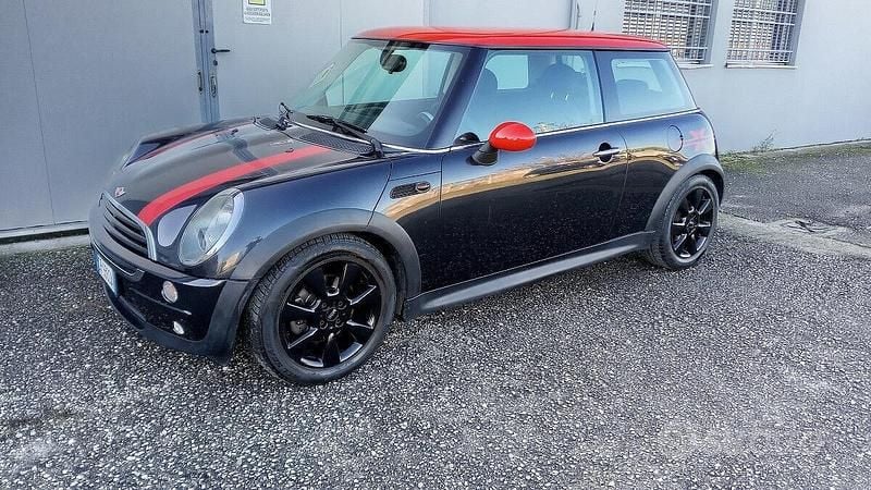 Usata Mini Cooper Coupé 75 CV (55 kW) 2005 Nero Coupé