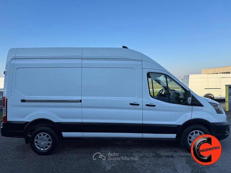 Usata Ford Transit 170 CV (125 kW) 2022 Bianco pastello Berlina