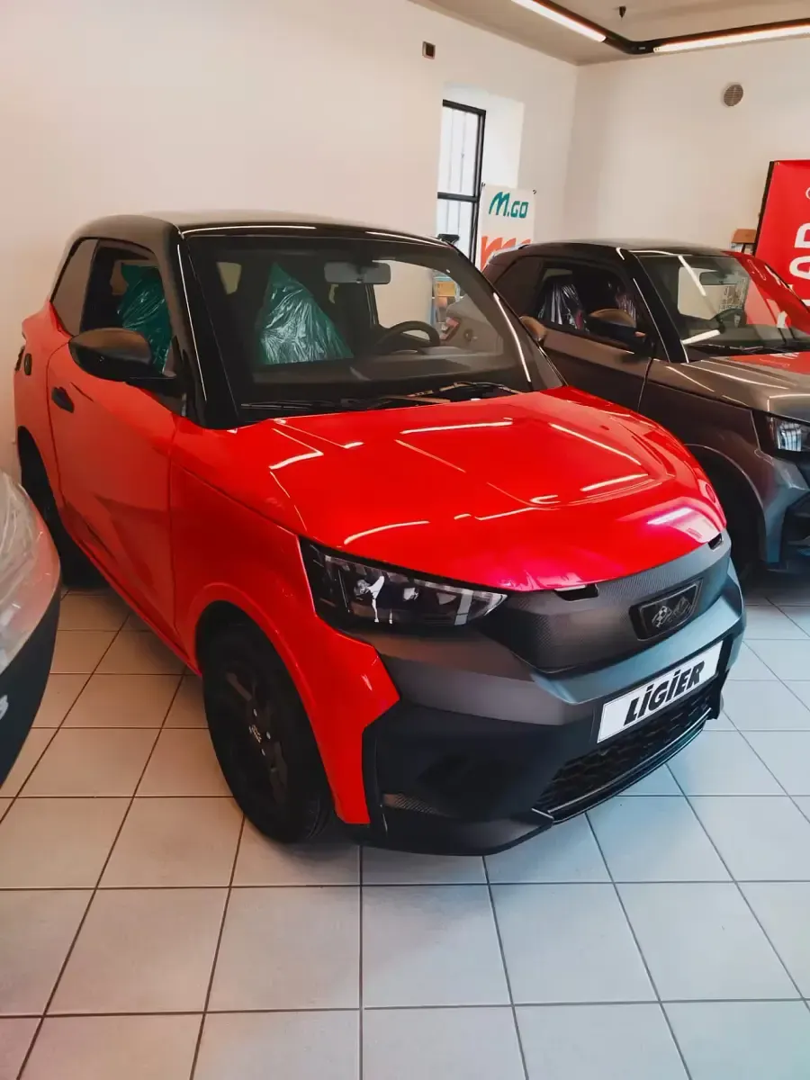 Nuova Ligier JS50 2026 Rosso Utilitaria