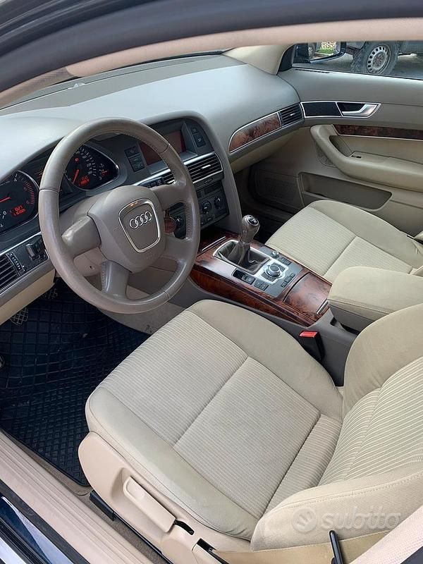 Usata Audi A6 140 CV (102 kW) 2007 Blu Station wagon
