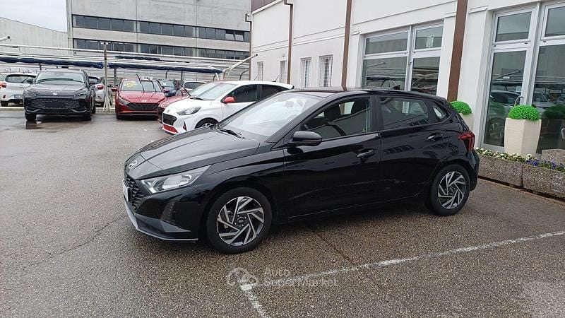 Usata Hyundai i20 84 CV (61 kW) 2024 Nero Utilitaria