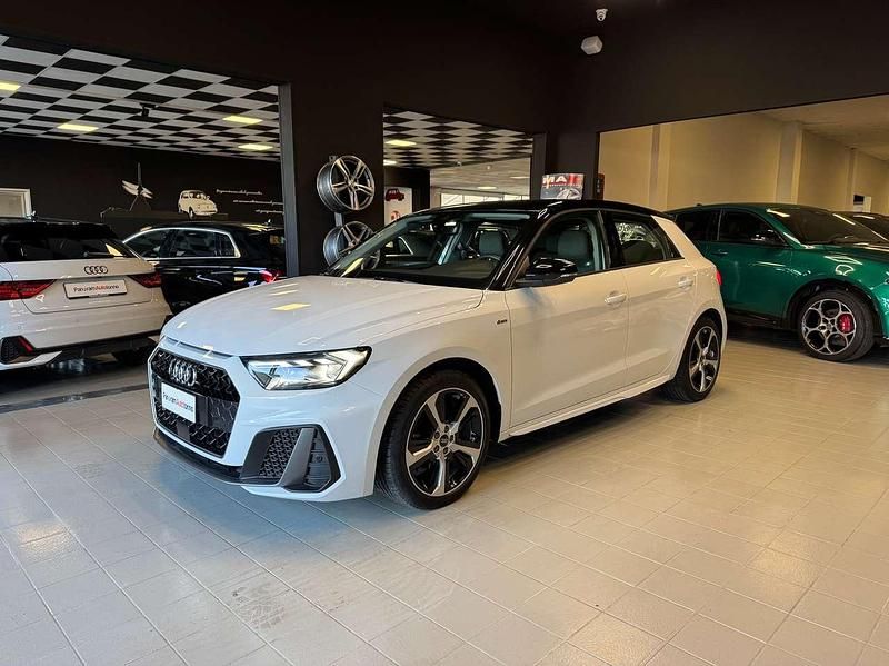 Usata Audi A1 Sportback S-Line 116 CV (85 kW) 2025 Bianco tetto nero Utilitaria