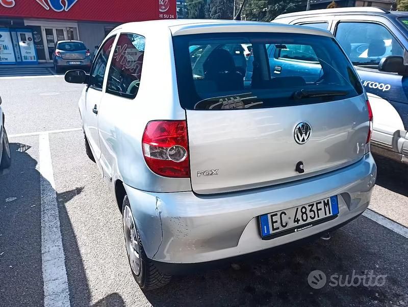 Usata VW Fox 54 CV (39 kW) 2010 Grigio Utilitaria