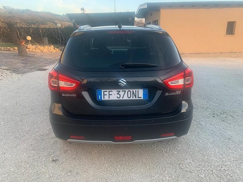 Usata Suzuki SX4 S-Cross 120 CV (88 kW) 2016 Berlina