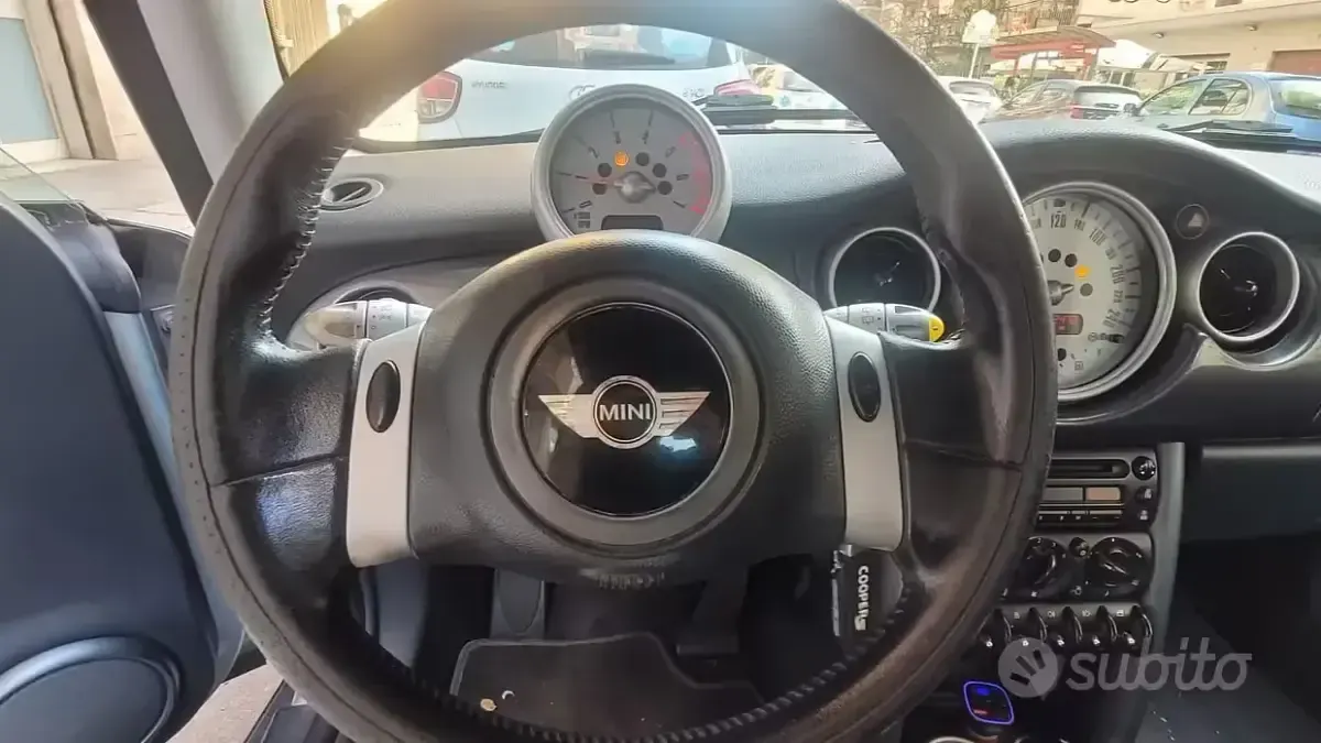 Usata Mini ONE 88 CV (64 kW) 2005 Grigio Utilitaria