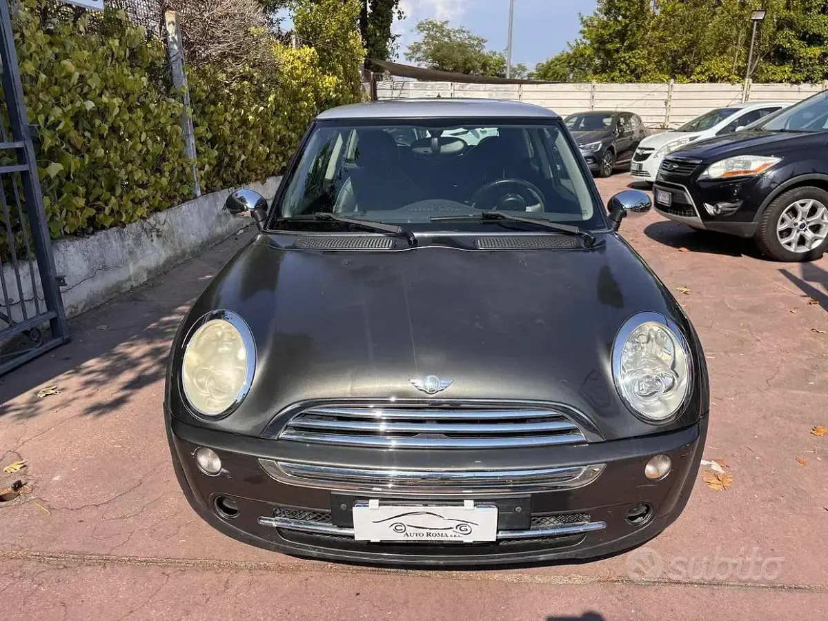 Usata Mini Cooper 116 CV (85 kW) 2006 Grigio Utilitaria