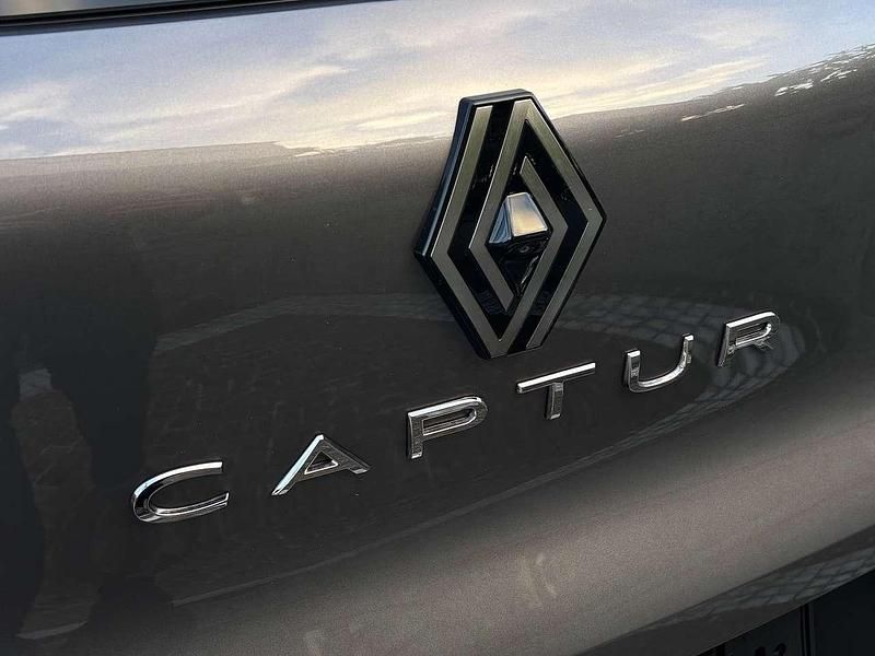 Usata Renault Captur Techno 101 CV (74 kW) 2025 Grigio SUV