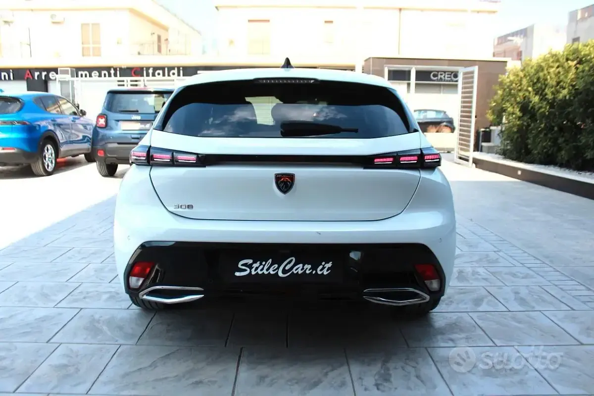 Usata Peugeot 308 Allure 131 CV (96 kW) 2022 Bianco Berlina