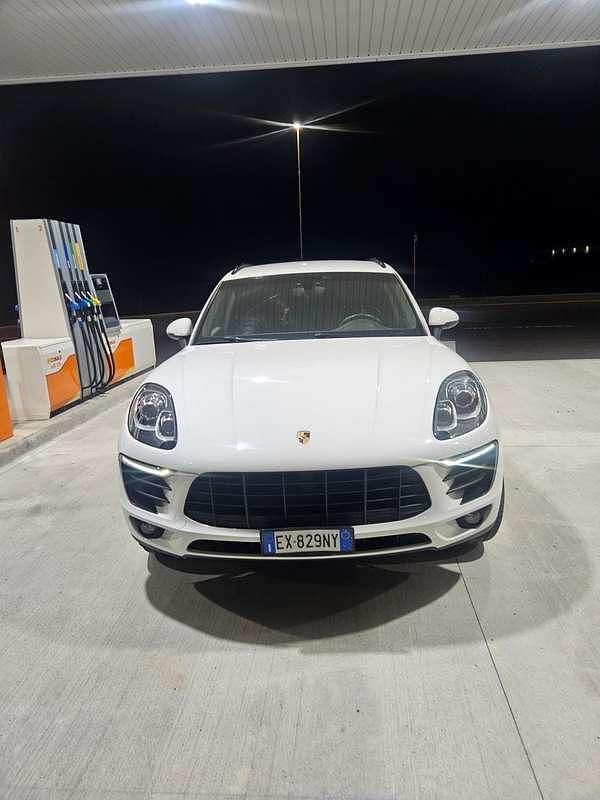 Usata 2015 Porsche Macan SUV | 27.500 € (Super prezzo) - Immagine 1/4