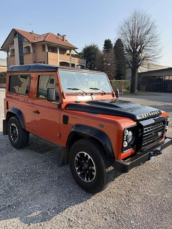 Usata Land Rover Defender S 122 CV (89 kW) 2015 Arancione SUV