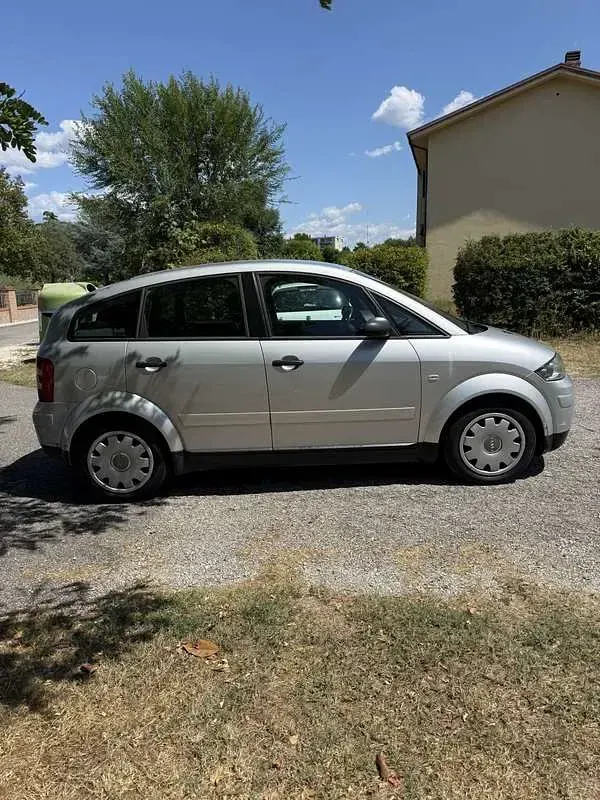Usata Audi A2 Comfort 75 CV (55 kW) 2003 Utilitaria