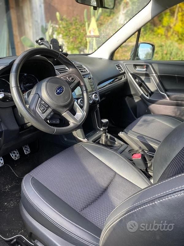 Usata Subaru Forester Sport 147 CV (108 kW) 2018 Grigio SUV