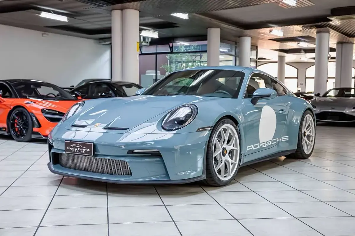 Usata Porsche 992 Edition 525 CV (386 kW) 2024 Blu shore Coupé