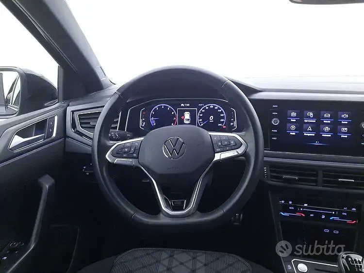 Usata VW Taigo R-line 110 CV (80 kW) 2023 Grigio SUV