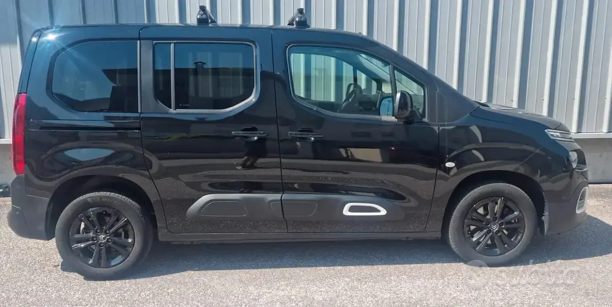 Usata Citroën Berlingo Shine 131 CV (96 kW) 2020 Nero Monovolume