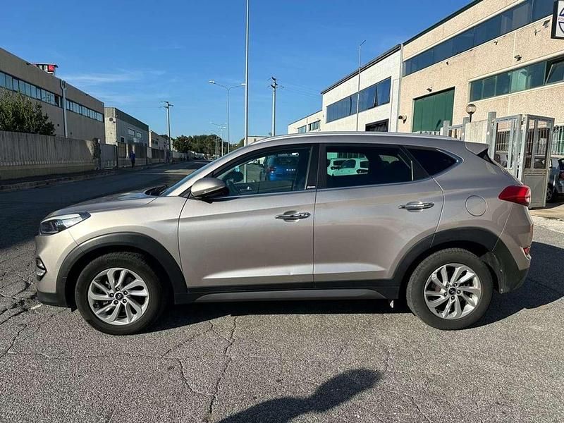 Usata Hyundai Tucson Xpossible 185 CV (136 kW) 2016 Grigio SUV