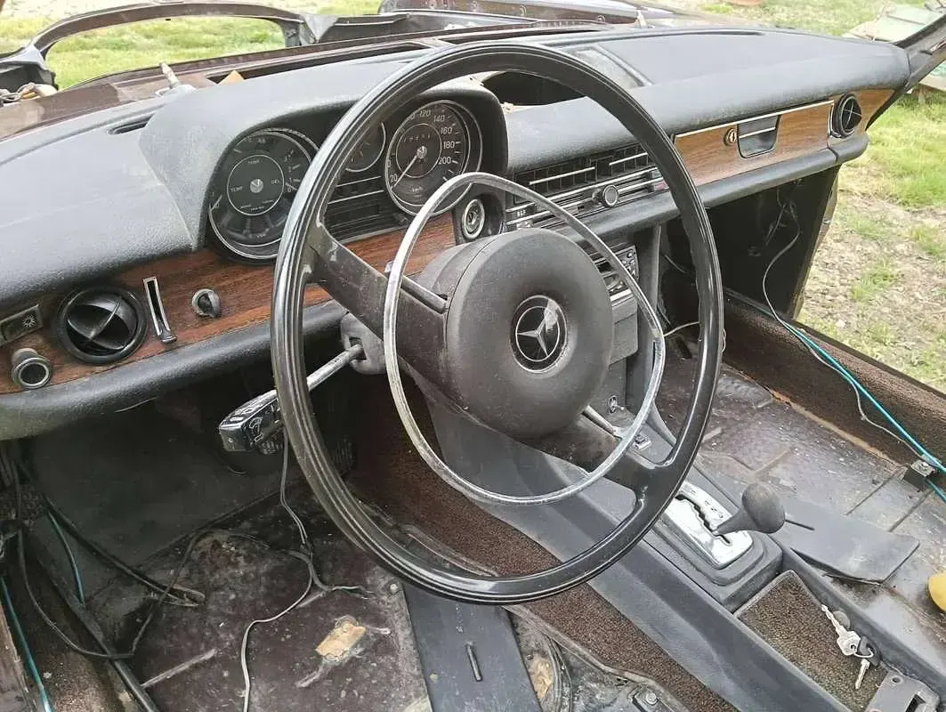 Usata Mercedes 250 177 CV (130 kW) 1970 Marrone Coupé