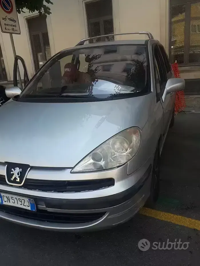 Usata Peugeot 807 128 CV (94 kW) 2004 Grigio Monovolume