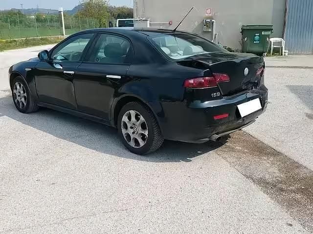Usata Alfa Romeo 159 Progression 120 CV (88 kW) 2006 Nero Berlina