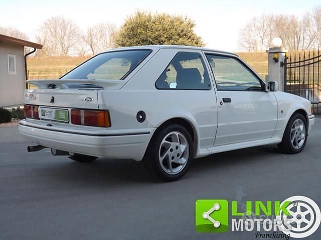 Usata Ford Escort RS 129 CV (94 kW) 1987 Bianco Utilitaria